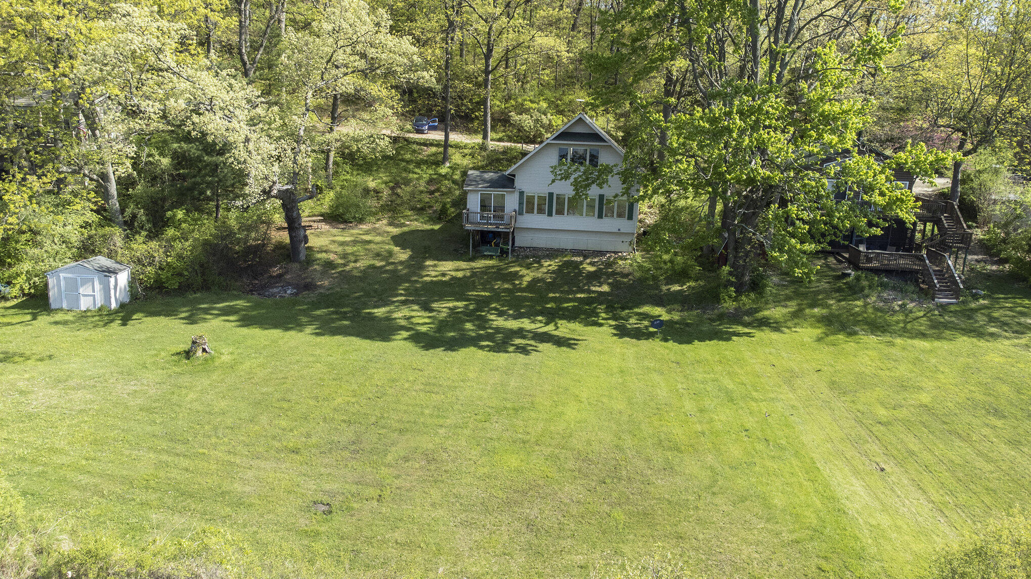 9458 Edwin Markham Road Brooklyn, MI 49230 - Photo 33 of 37 Overhead view