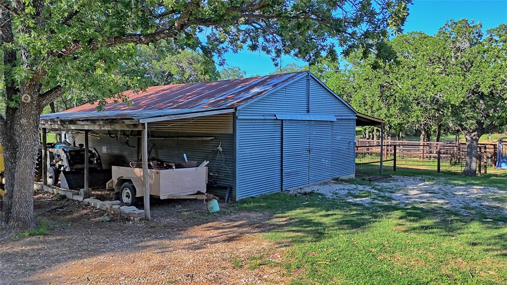 858 Ford Road Bowie, TX 76230 - Photo 18 of 38 Gallery Image 18