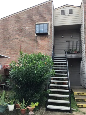 $1,000 | 10603 South Wilcrest Drive, Unit 15, Houston, TX 77099