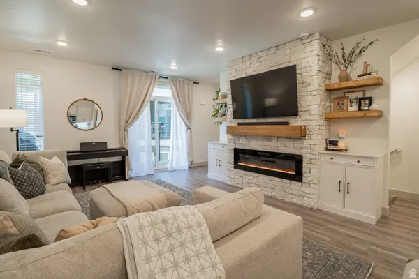 $374,900 | 461 East 690th Street South, Unit 127, Clearfield, UT 84015