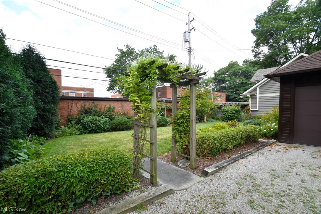 2838 Chadbourne Road Cleveland, OH 44120 - Photo 36 of 39 Gallery Image 36