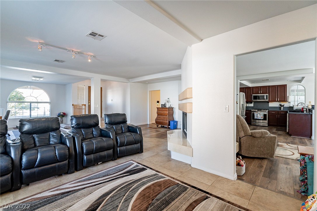 265 Via Malorca Street Henderson, NV 89074 - Photo 11 of 87