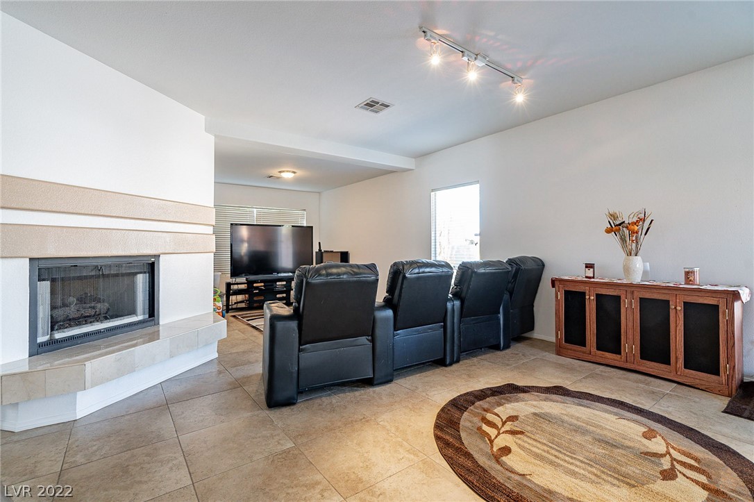 265 Via Malorca Street Henderson, NV 89074 - Photo 12 of 87