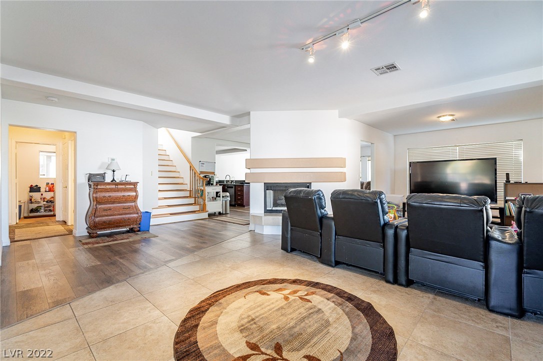265 Via Malorca Street Henderson, NV 89074 - Photo 13 of 87