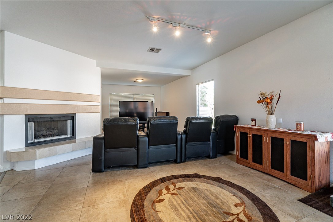 265 Via Malorca Street Henderson, NV 89074 - Photo 14 of 87