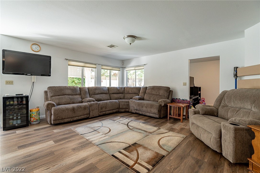 265 Via Malorca Street Henderson, NV 89074 - Photo 15 of 87