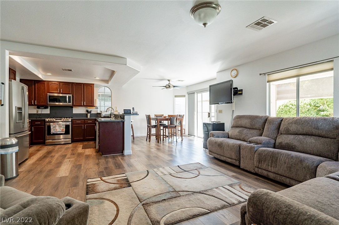 265 Via Malorca Street Henderson, NV 89074 - Photo 16 of 87