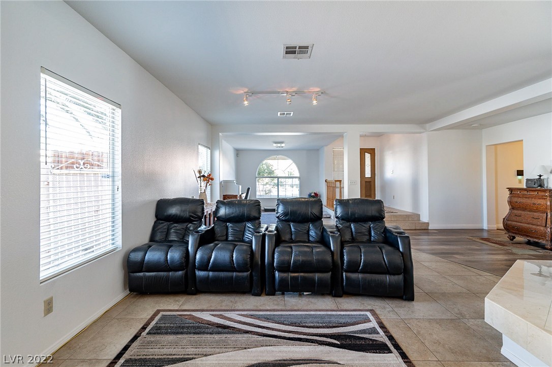 265 Via Malorca Street Henderson, NV 89074 - Photo 10 of 87