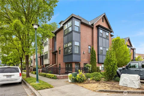$1,120,000 | 1186 Northeast Park Drive, Issaquah, WA 98029