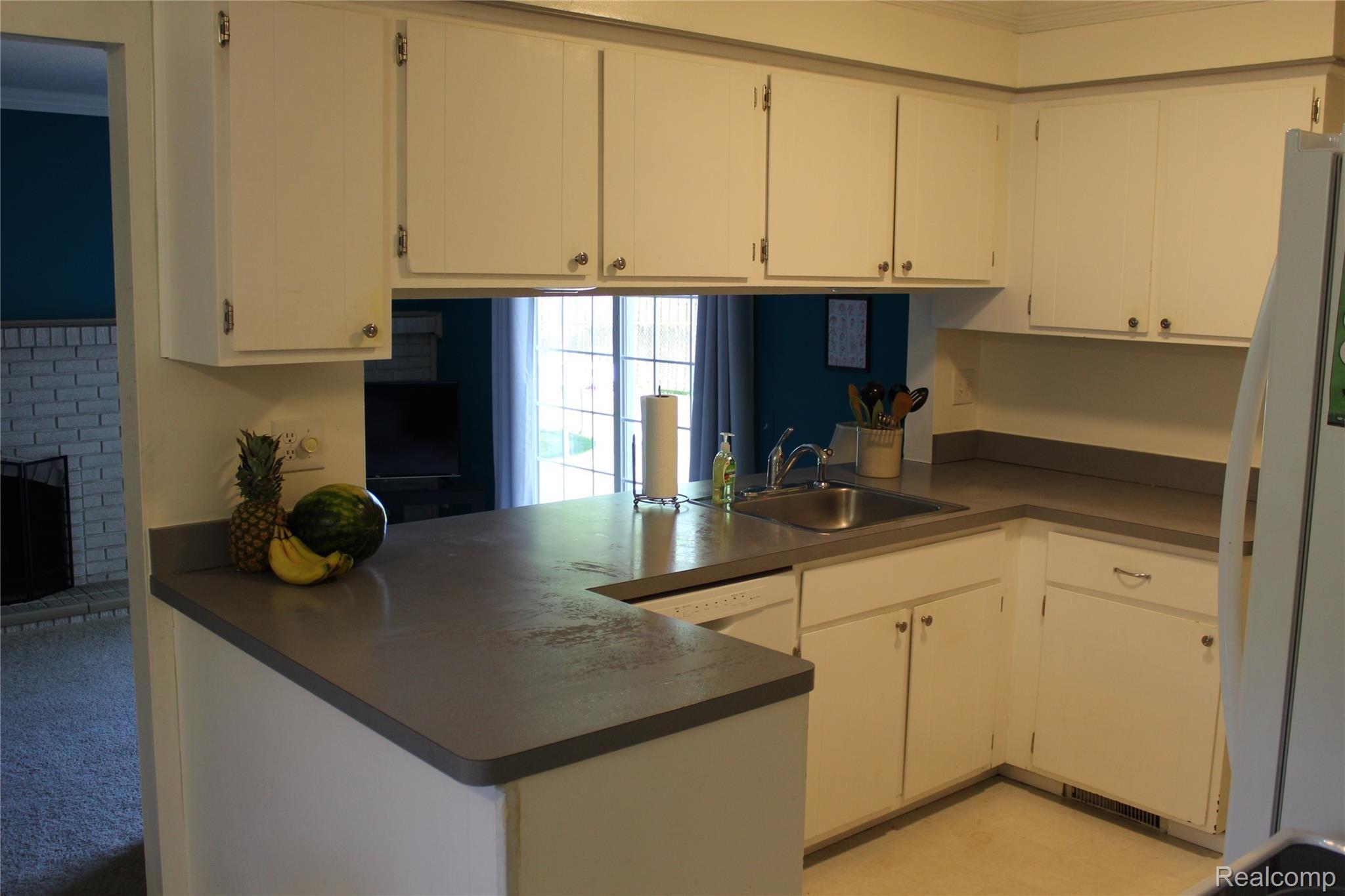 39846 Coronation Road Canton, MI 48188 - Photo 10 of 22 39846 Coronation #8.JPG