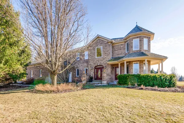 $824,000 | 38868 North Oakcrest Lane, Wadsworth, IL 60083