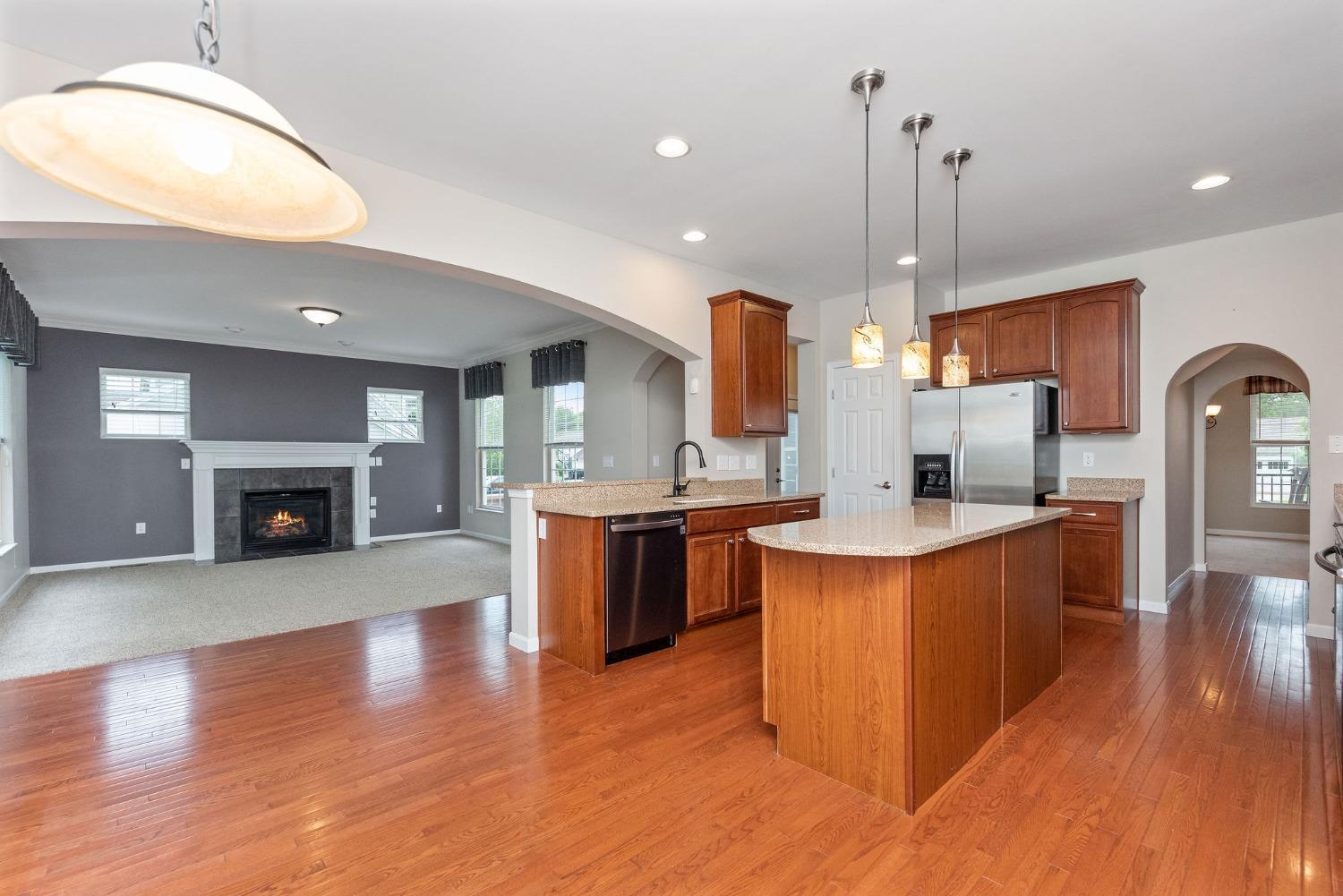692 Hyacinth Road Cincinnati, OH 45245 - Photo 15 of 41
