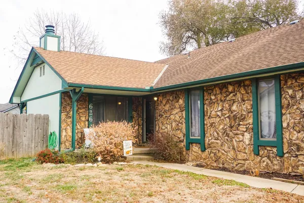$164,000 | 626 North Oak Forest Lane, Derby, KS 67037
