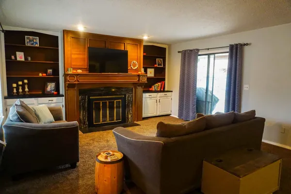 $164,000 | 626 North Oak Forest Lane, Derby, KS 67037