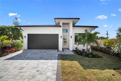 $2,049,000 | 786 107th Avenue North, Naples, FL 34108