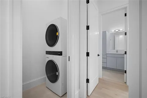 $2,049,000 | 786 107th Avenue North, Naples, FL 34108