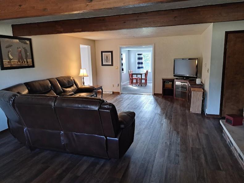 5146 McCandless Road Butler, PA 16001 - Photo 12 of 24 a living room with furniture and a flat screen tv