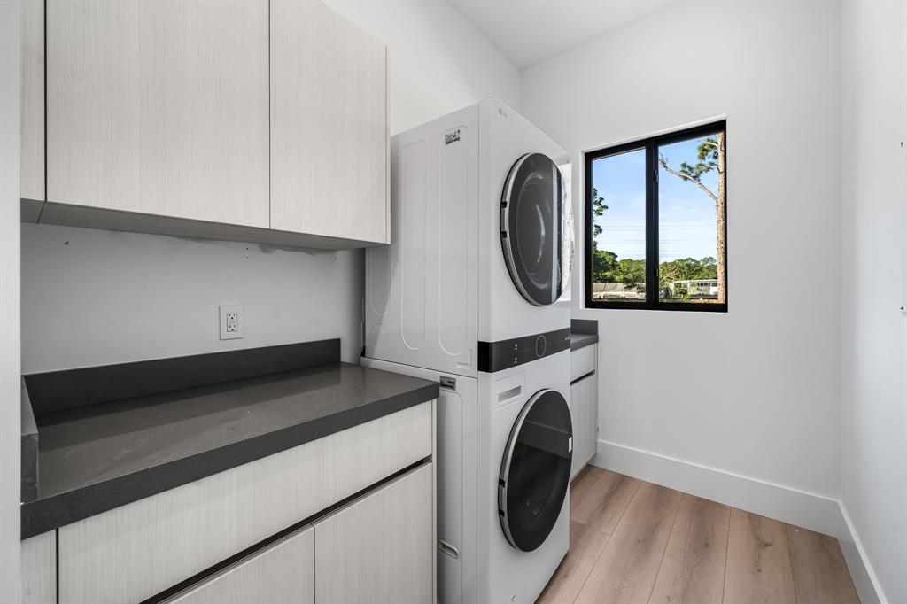 18851 42nd Road North Loxahatchee, FL 33470 - Photo 18 of 22 a utility room with dryer and washer
