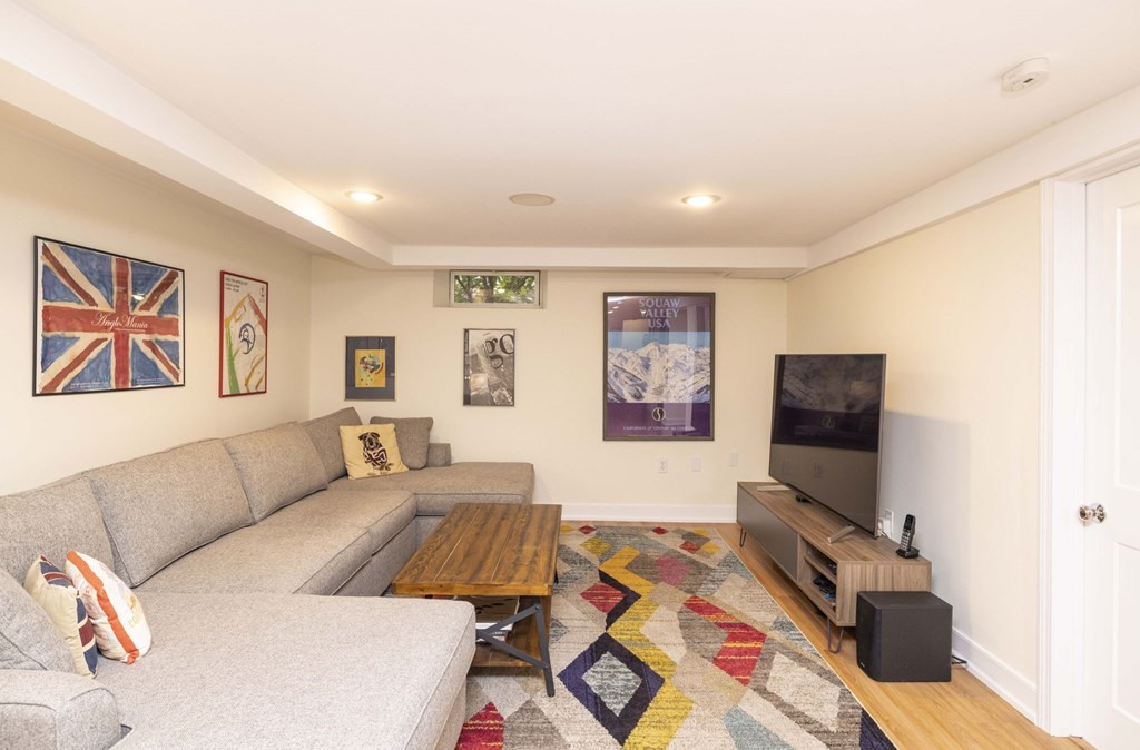 76 Selwyn Road Newton, MA 02461 - Photo 33 of 42