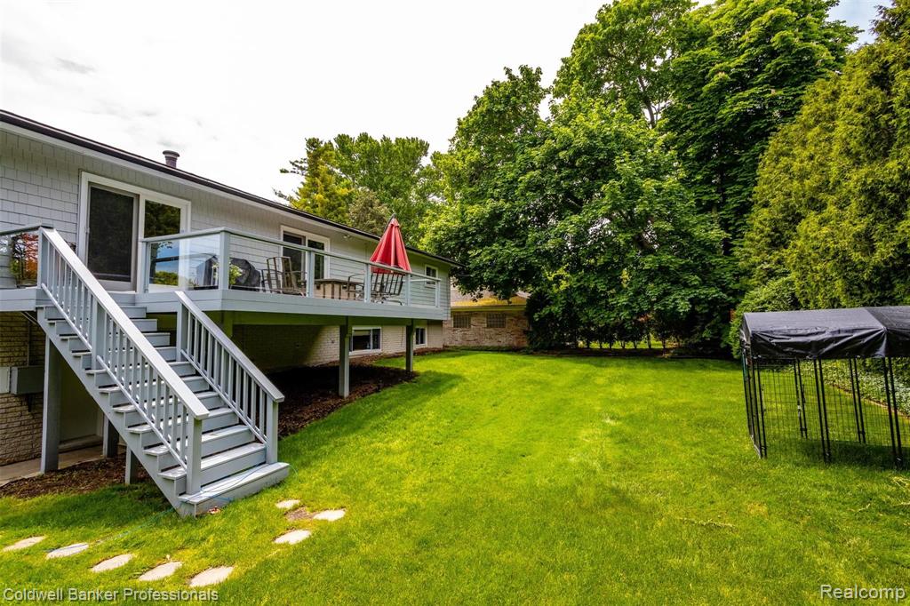 329 Lake Shore Road Grosse Pointe Farms, MI 48236 - Photo 37 of 41