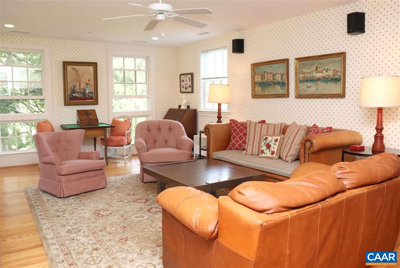 16 Canterbury Road Charlottesville, VA 22903 - Photo 24 of 37 a living room with furniture and a window