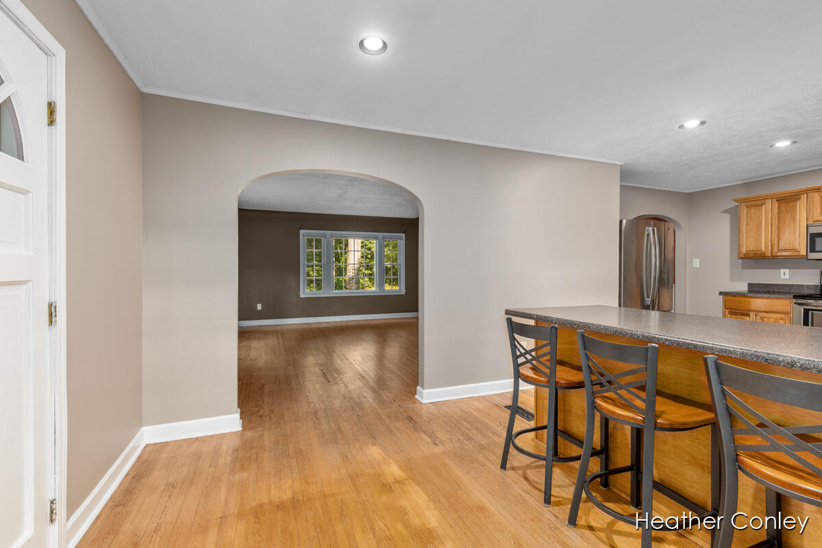 18086 North Fruitport Road Spring Lake, MI 49456 - Photo 11 of 45 IMG_1011