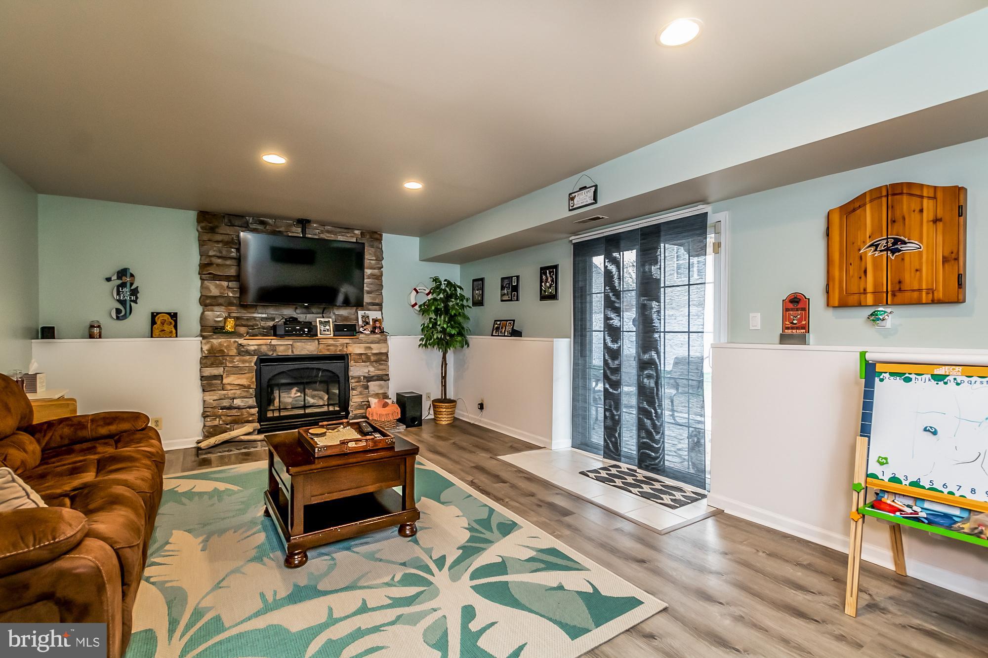 706 Carrollwood Road Baltimore, MD 21220 - Photo 33 of 40 Family Room