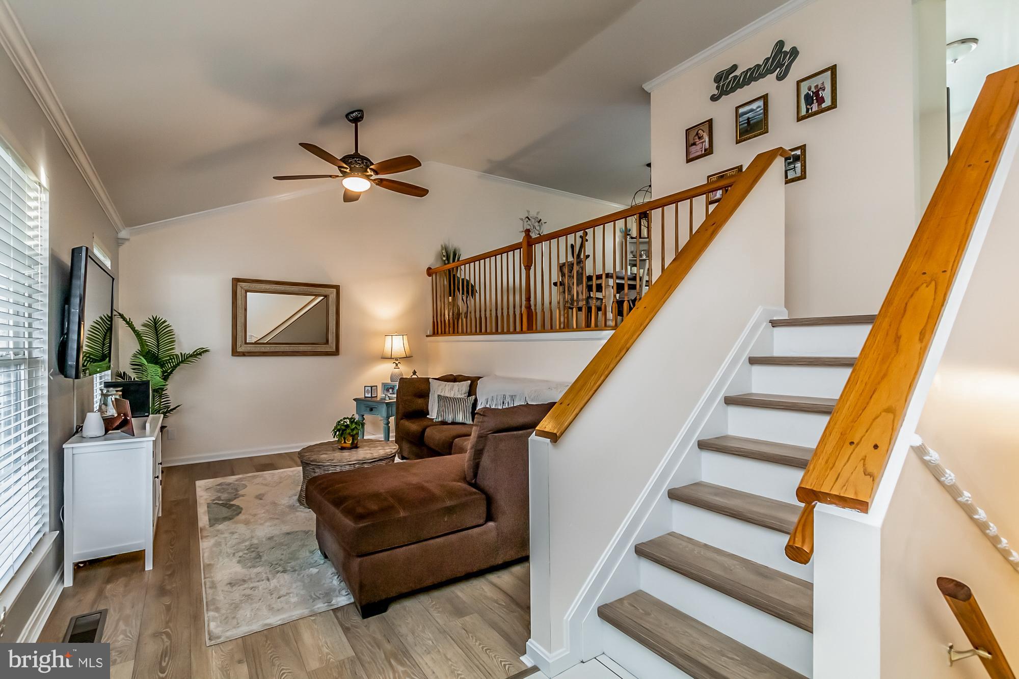 706 Carrollwood Road Baltimore, MD 21220 - Photo 5 of 40 Living Room