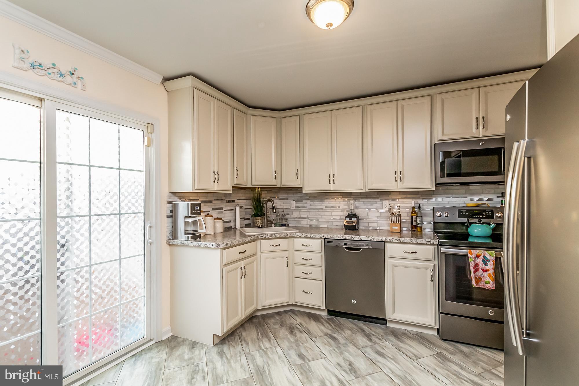 706 Carrollwood Road Baltimore, MD 21220 - Photo 10 of 40 Kitchen