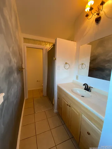 $1,725 | 611 Oblate Drive, San Antonio, TX 78216