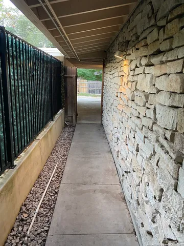 $1,725 | 611 Oblate Drive, San Antonio, TX 78216