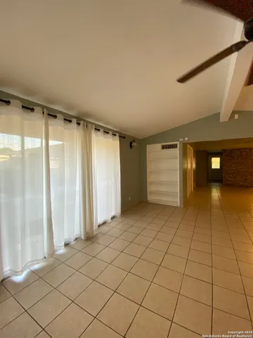 $1,725 | 611 Oblate Drive, San Antonio, TX 78216