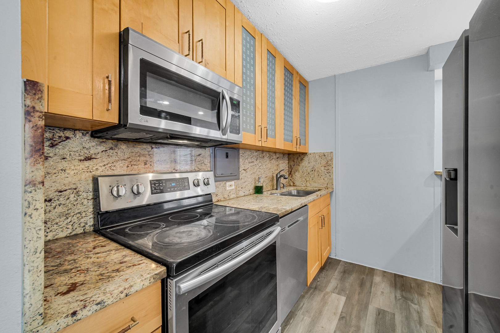 5740 North Sheridan Road, Unit 11A Chicago, IL 60660 - Photo 8 of 20