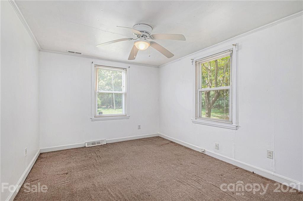 8619 Pence Road Charlotte, NC 28215 - Photo 7 of 10 Gallery Image 7