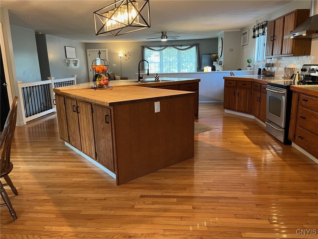 4 Gunther Road Central Square, NY 13036 - Photo 11 of 50 Kitchen, looking towards living room