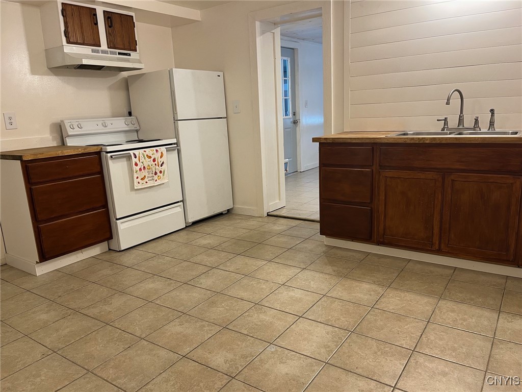 4 Gunther Road Central Square, NY 13036 - Photo 34 of 50 In-Law Apt Kitchen