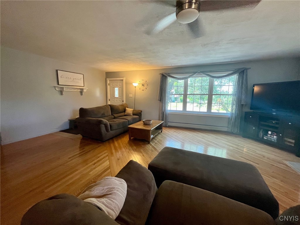 4 Gunther Road Central Square, NY 13036 - Photo 6 of 50 living room looking at front door entry