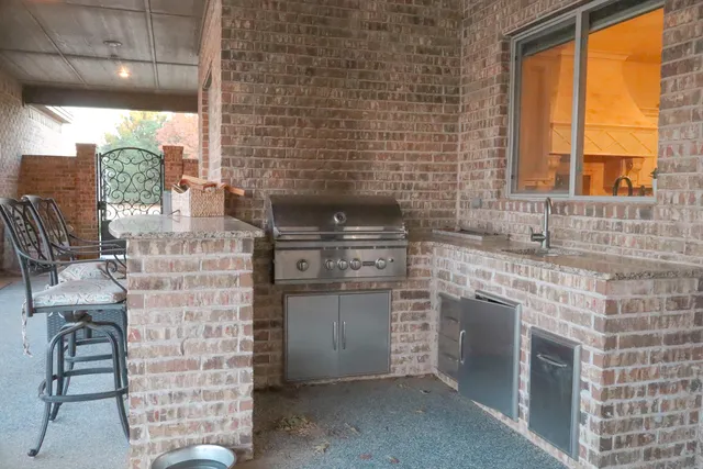 $705,000 | 8902 153rd Street, Wolfforth, TX 79382