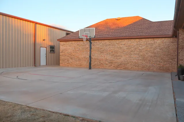 $705,000 | 8902 153rd Street, Wolfforth, TX 79382