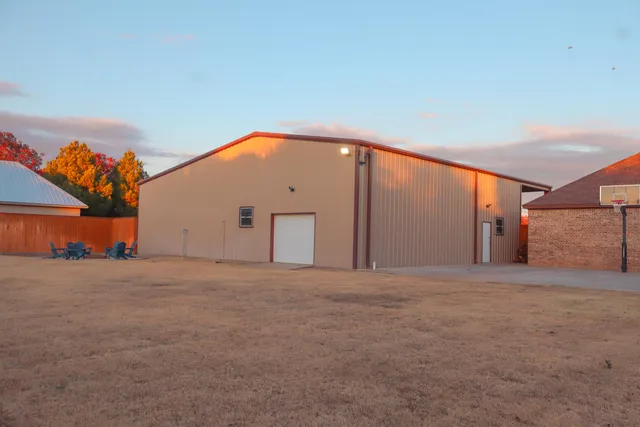 $705,000 | 8902 153rd Street, Wolfforth, TX 79382