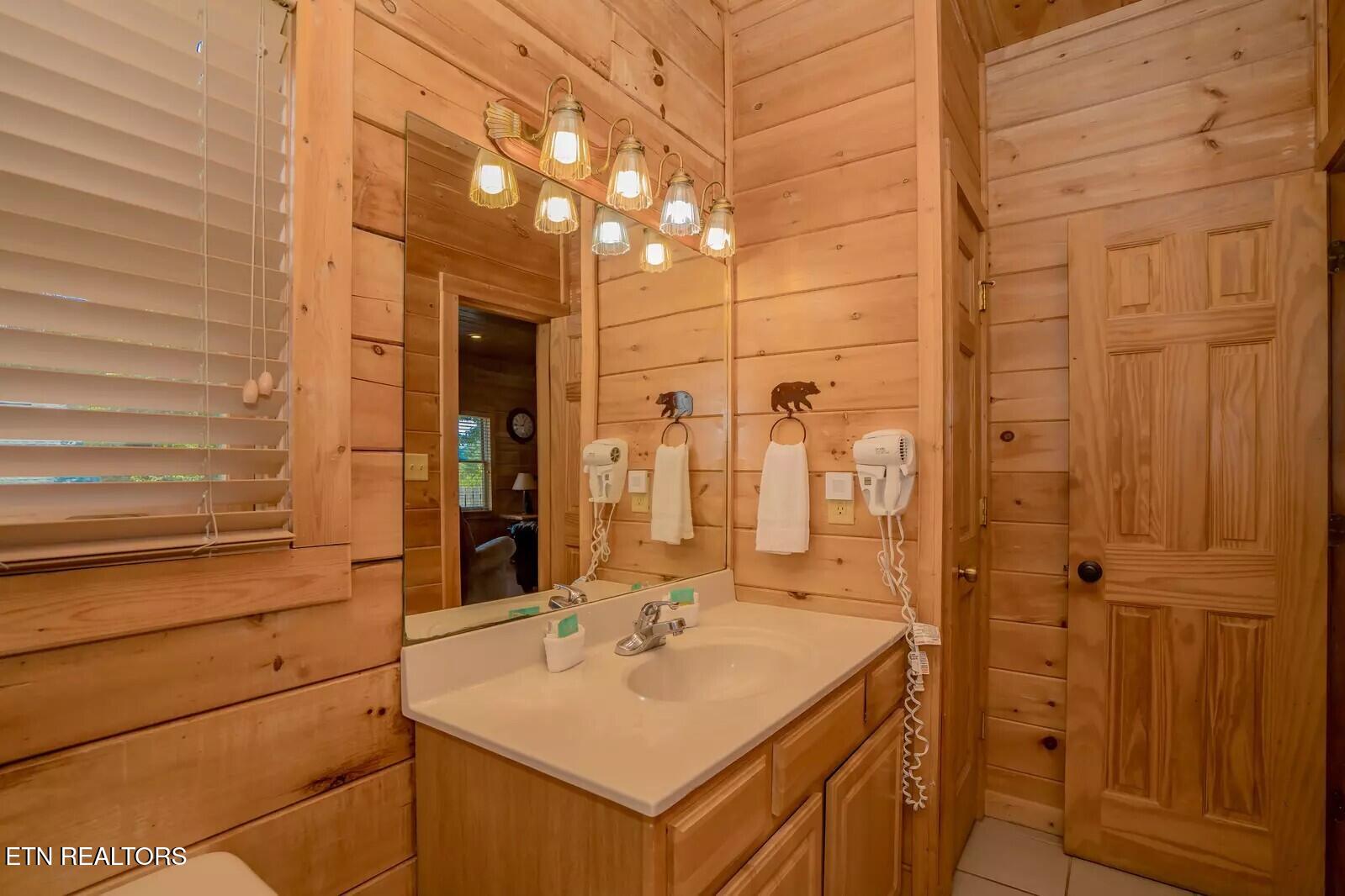 270 Moose Rdg Way Pigeon Forge, TN 37863 - Photo 16 of 29 17