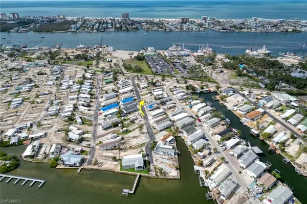 $59,900 | 11 Helen Lane, Fort Myers Beach, FL 33931