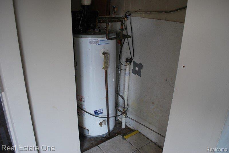 8504 Stephens Road Warren, MI 48089 - Photo 25 of 25 Hot Water Tank