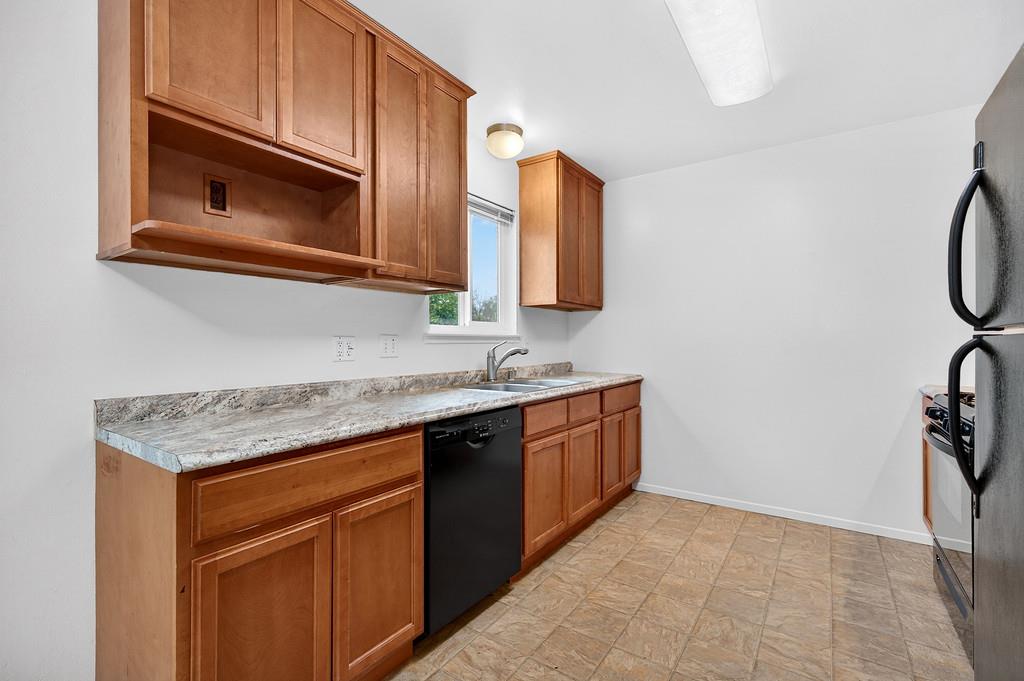 4141 Walnut Avenue Carmichael, CA 95608 - Photo 3 of 41