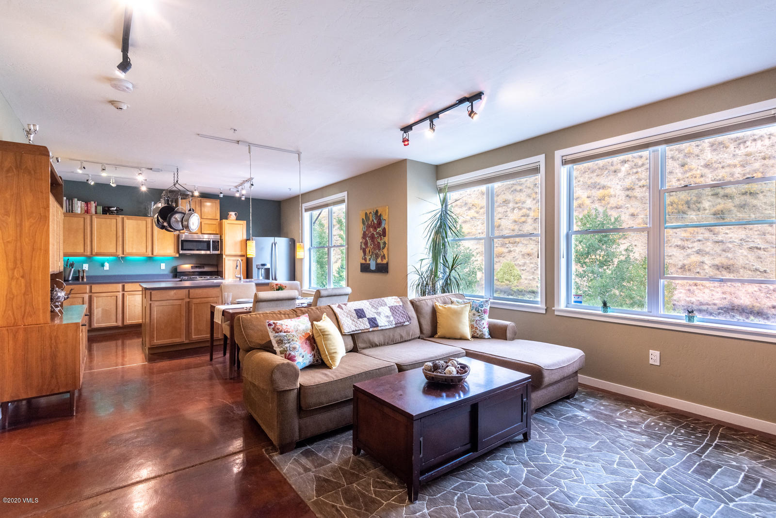 491 Metcalf Road, Unit C7 Avon, CO 81620 - Photo 2 of 21 Great for entertaining