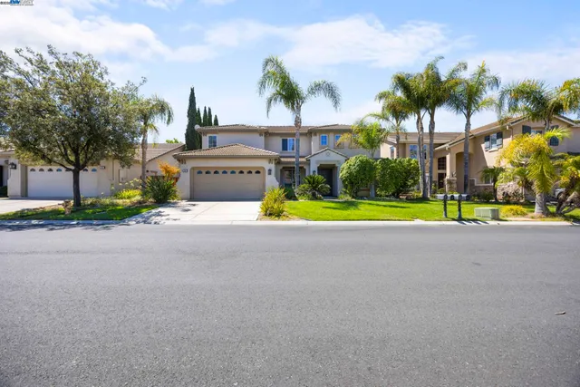 $725,000 | 3507 Keystone Loop, Discovery Bay, CA 94505