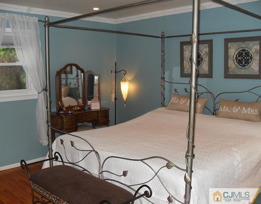 10 Queens Road East Brunswick, NJ 08816 - Photo 11 of 21 Gallery Image 11