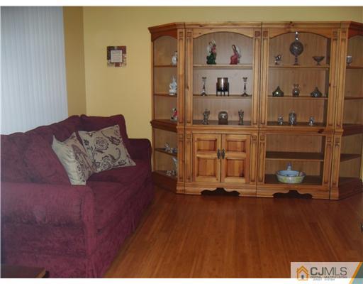 10 Queens Road East Brunswick, NJ 08816 - Photo 15 of 21 Gallery Image 15