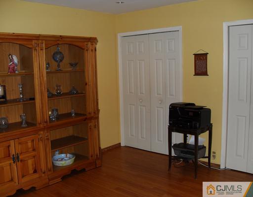 10 Queens Road East Brunswick, NJ 08816 - Photo 16 of 21 Gallery Image 16