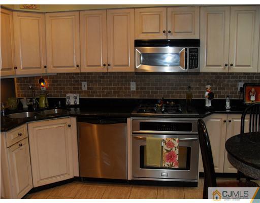 10 Queens Road East Brunswick, NJ 08816 - Photo 4 of 21 Gallery Image 4